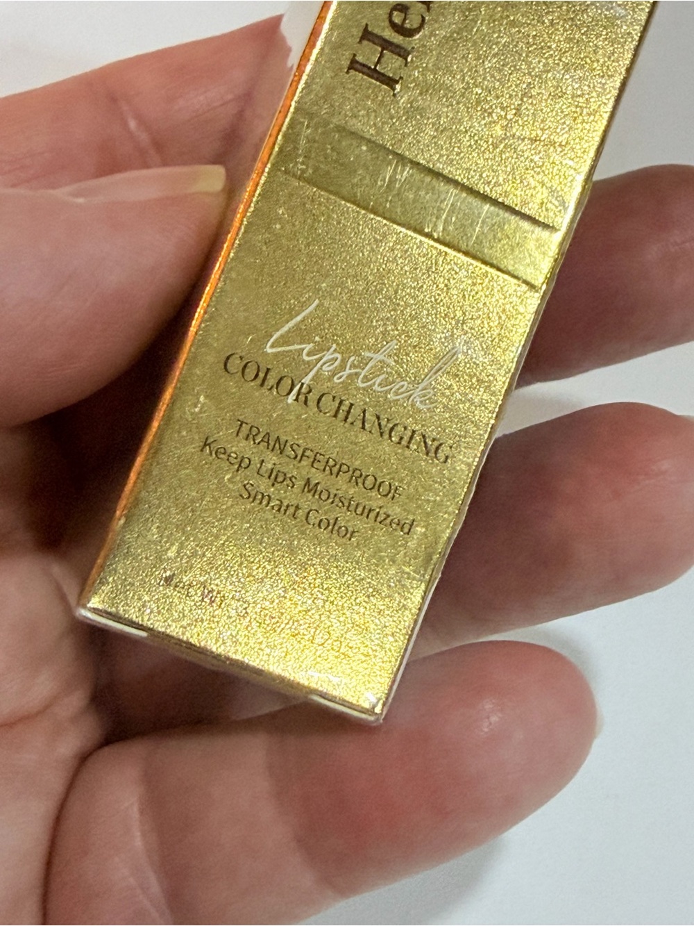Color-Changing Lipstick - Picture 2 of 4